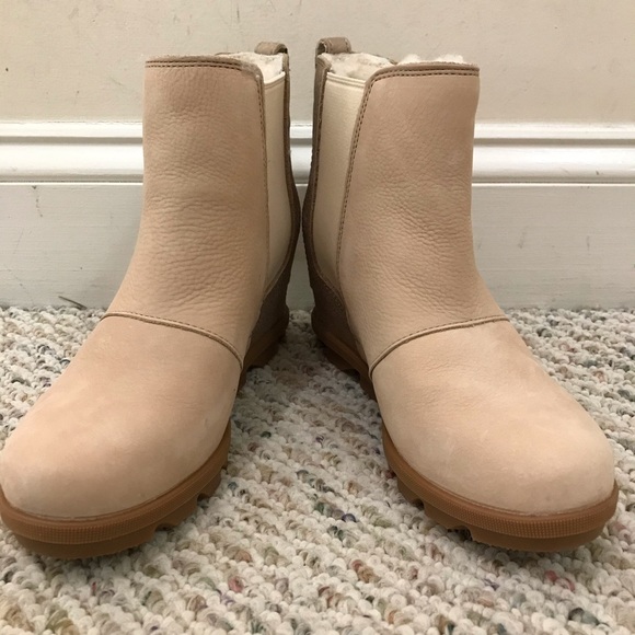 🆕 SOREL x Anthropologie cream beige wedge boots